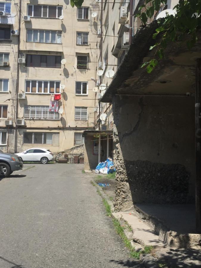Homestay On Akademika Sakharova Sukhumi Esterno foto