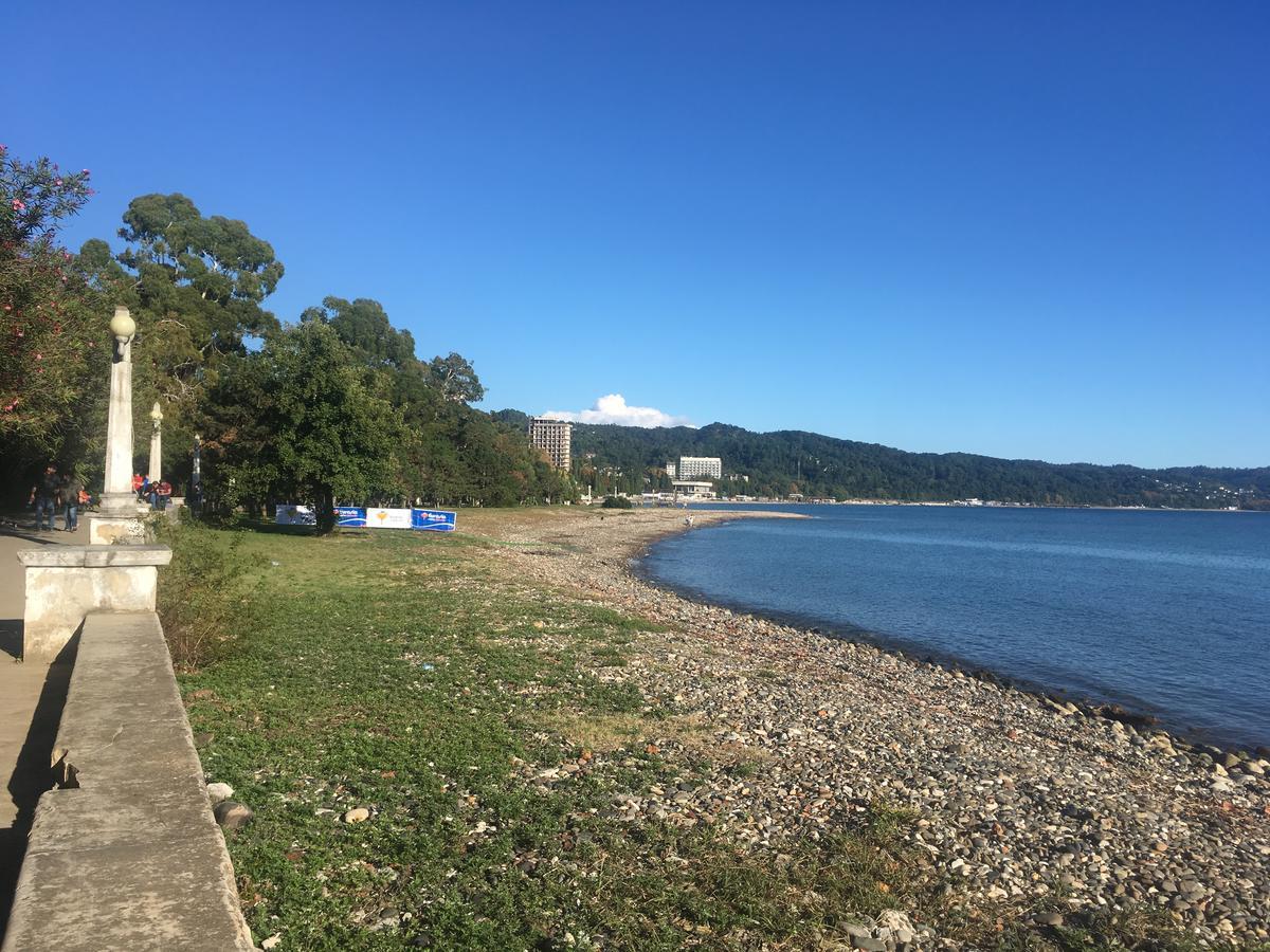 Homestay On Akademika Sakharova Sukhumi Esterno foto