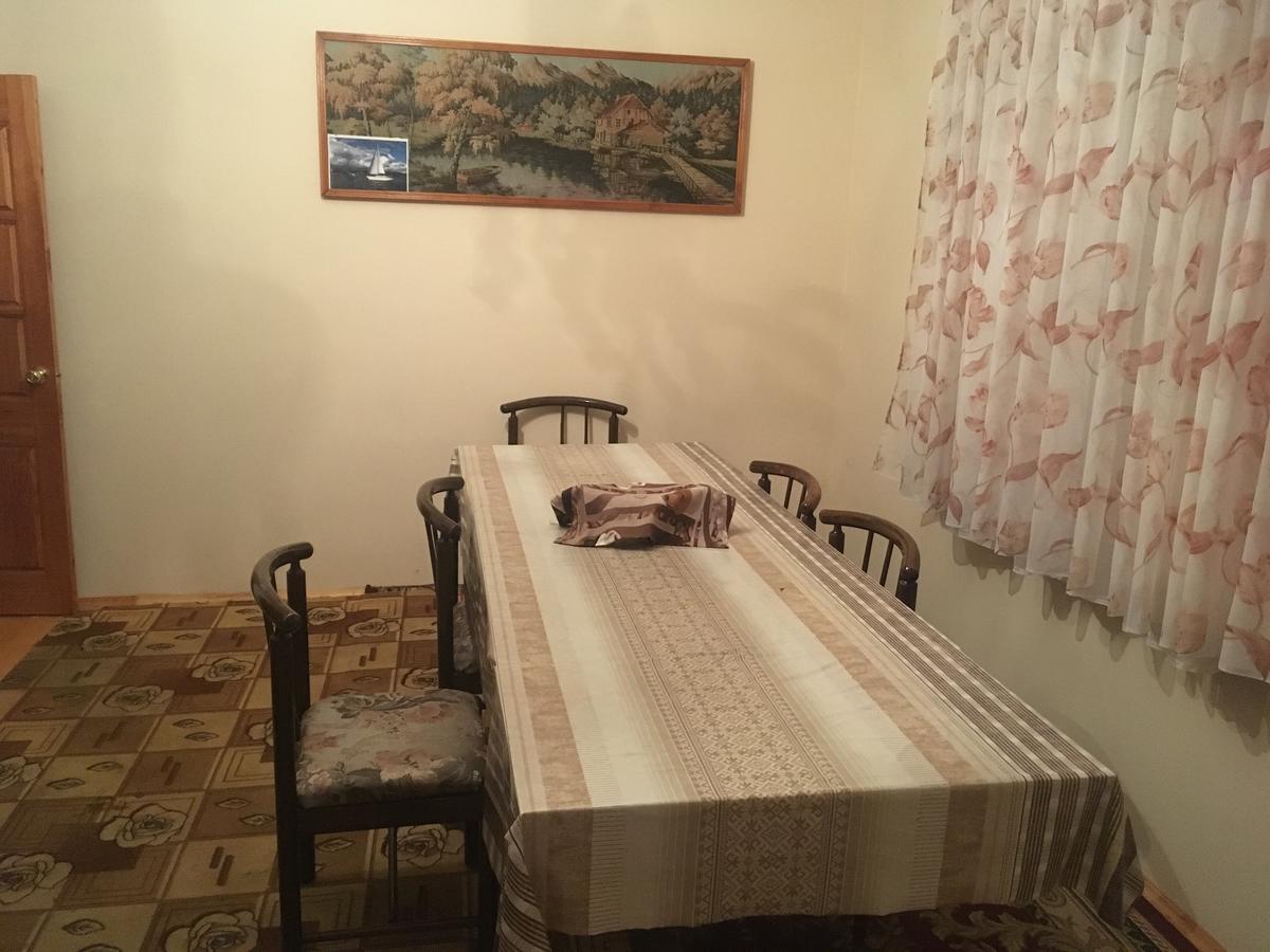 Homestay On Akademika Sakharova Sukhumi Esterno foto