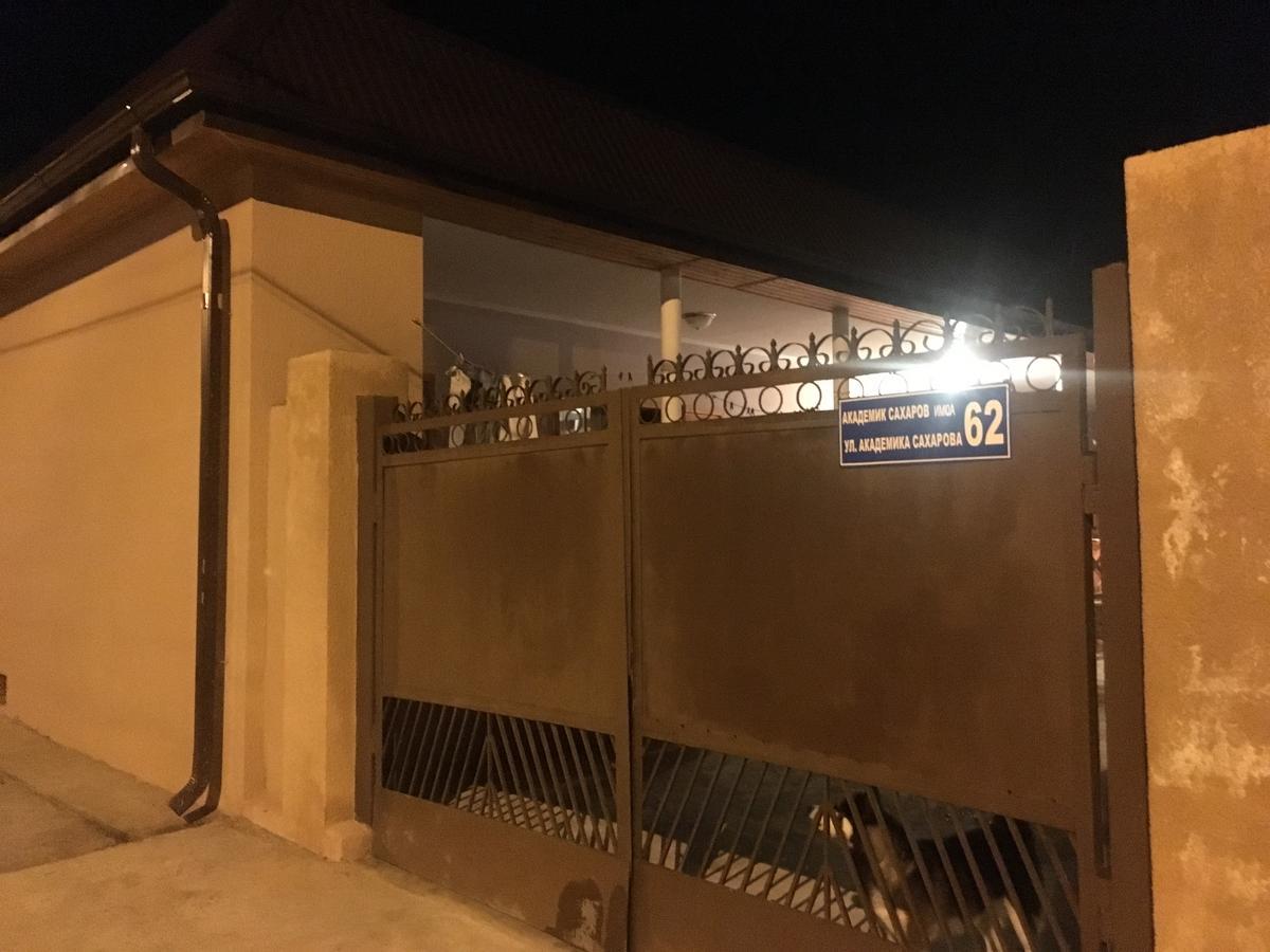 Homestay On Akademika Sakharova Sukhumi Esterno foto